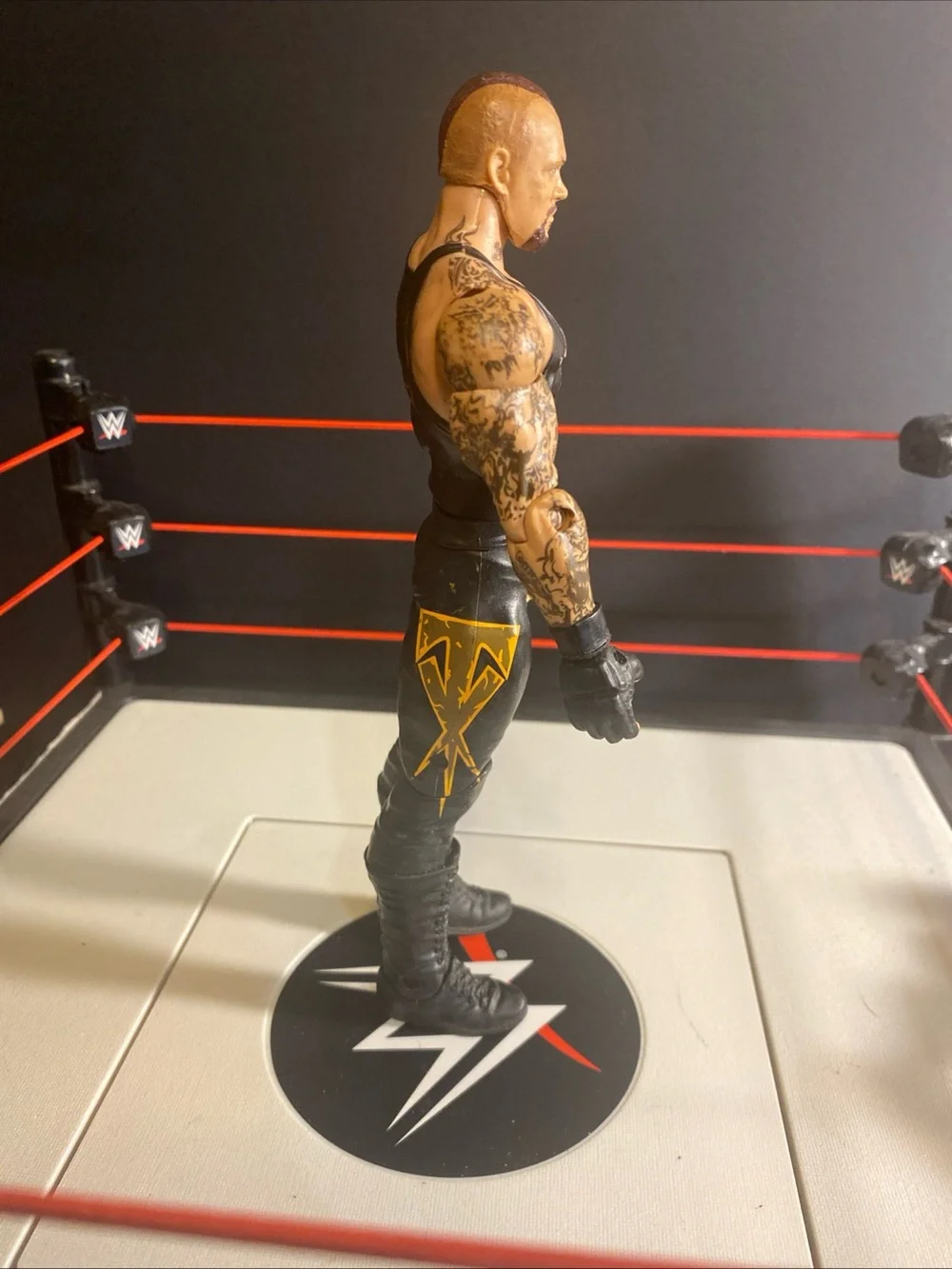 Undertaker WWE‎ 2011 Mattel Basic Series WrestleMania Heritage Action Figure